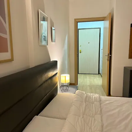 Sunset Apartment *