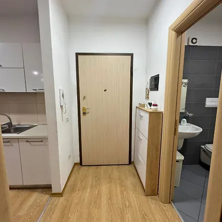 Sunset Apartmán Tirana